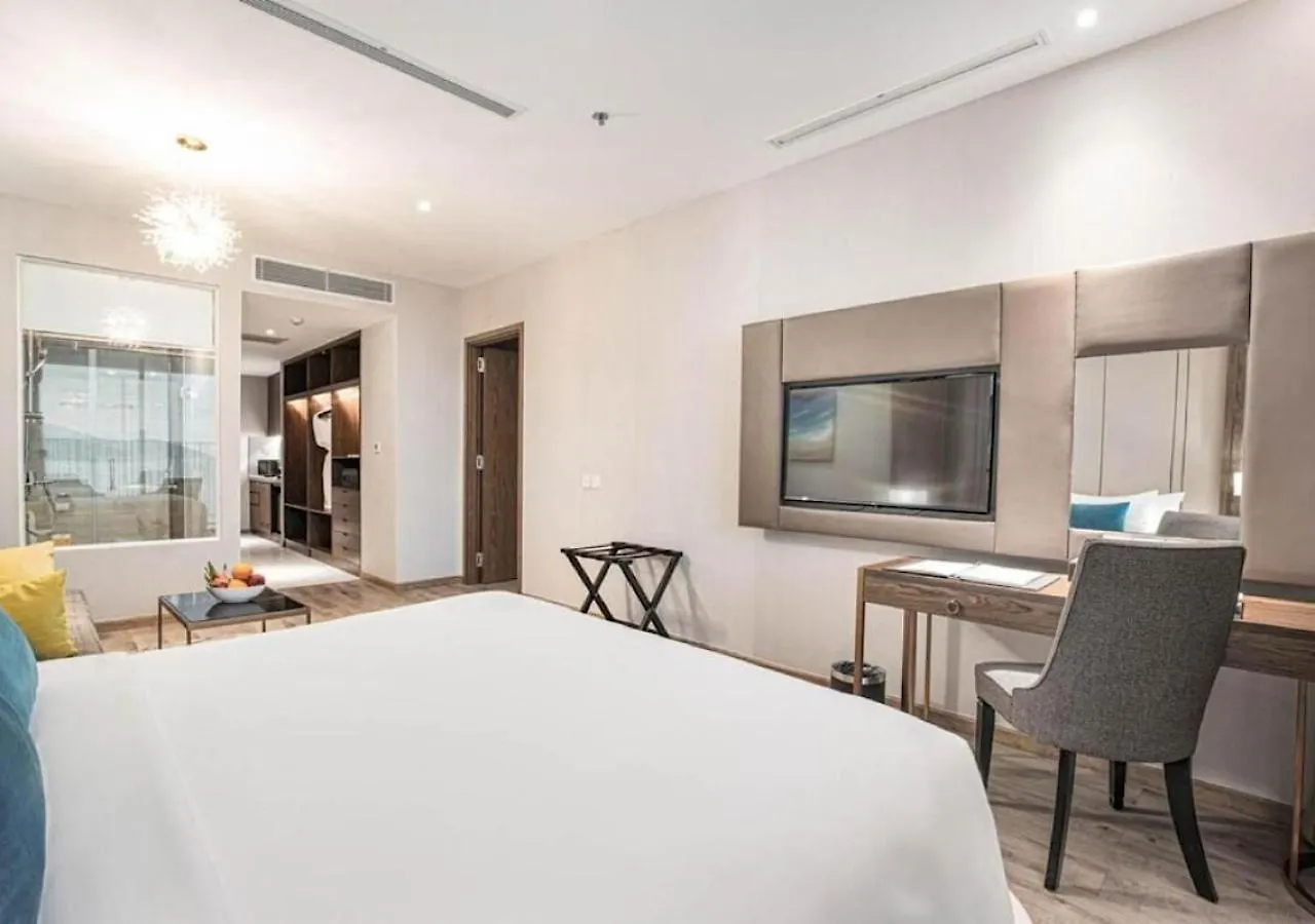 Hotel Panorama Autumn Leaves Nha Trang Beach