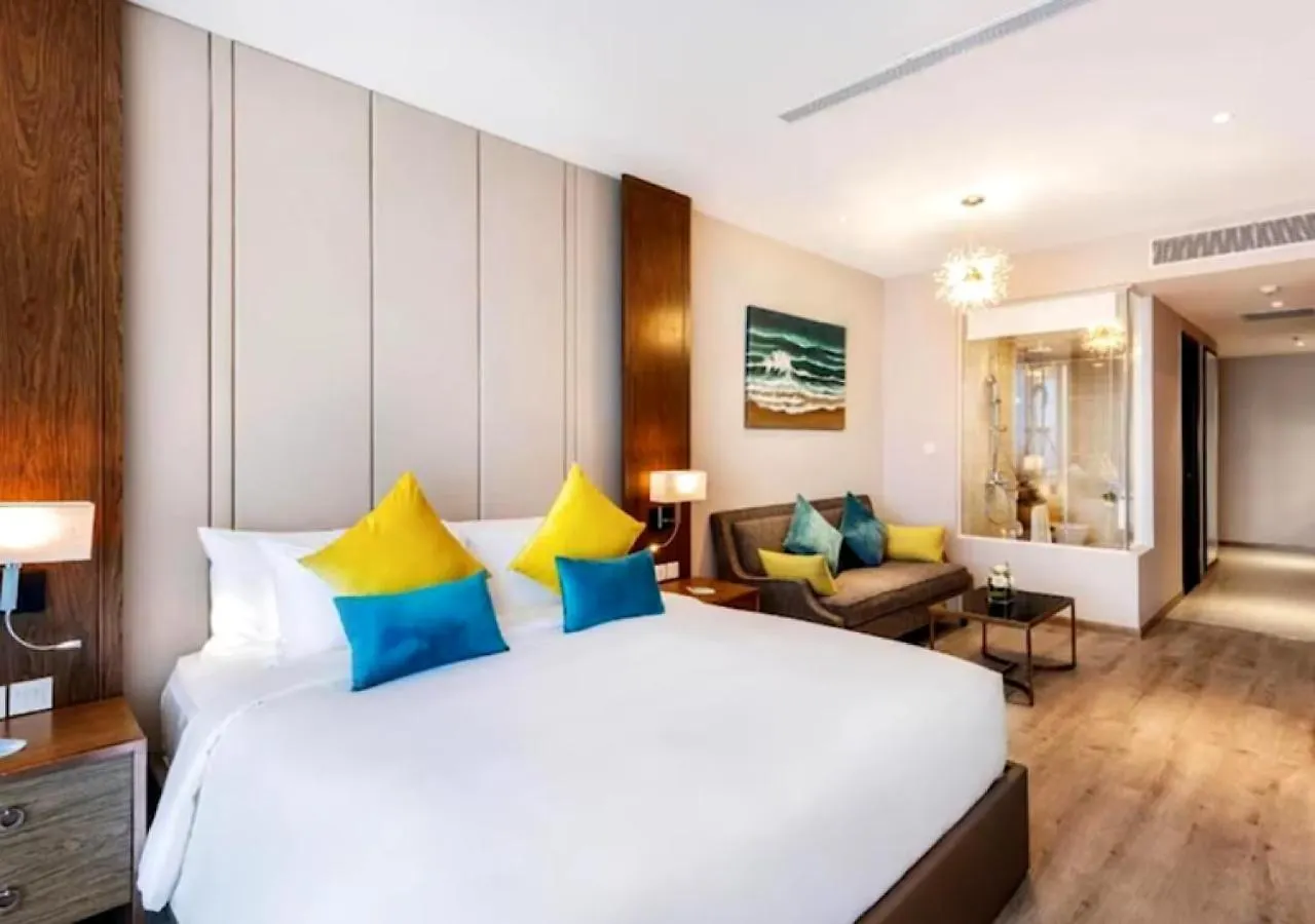 *****  Hotel Panorama Autumn Leaves Nha Trang Beach Vietnam