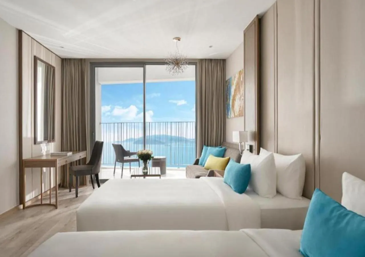 *****  Hotel Panorama Autumn Leaves Nha Trang Beach Vietnam