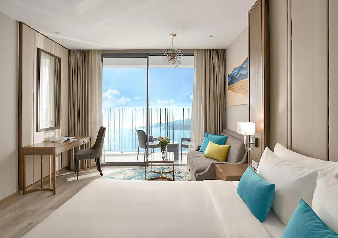 Hotel Panorama Autumn Leaves Nha Trang Beach